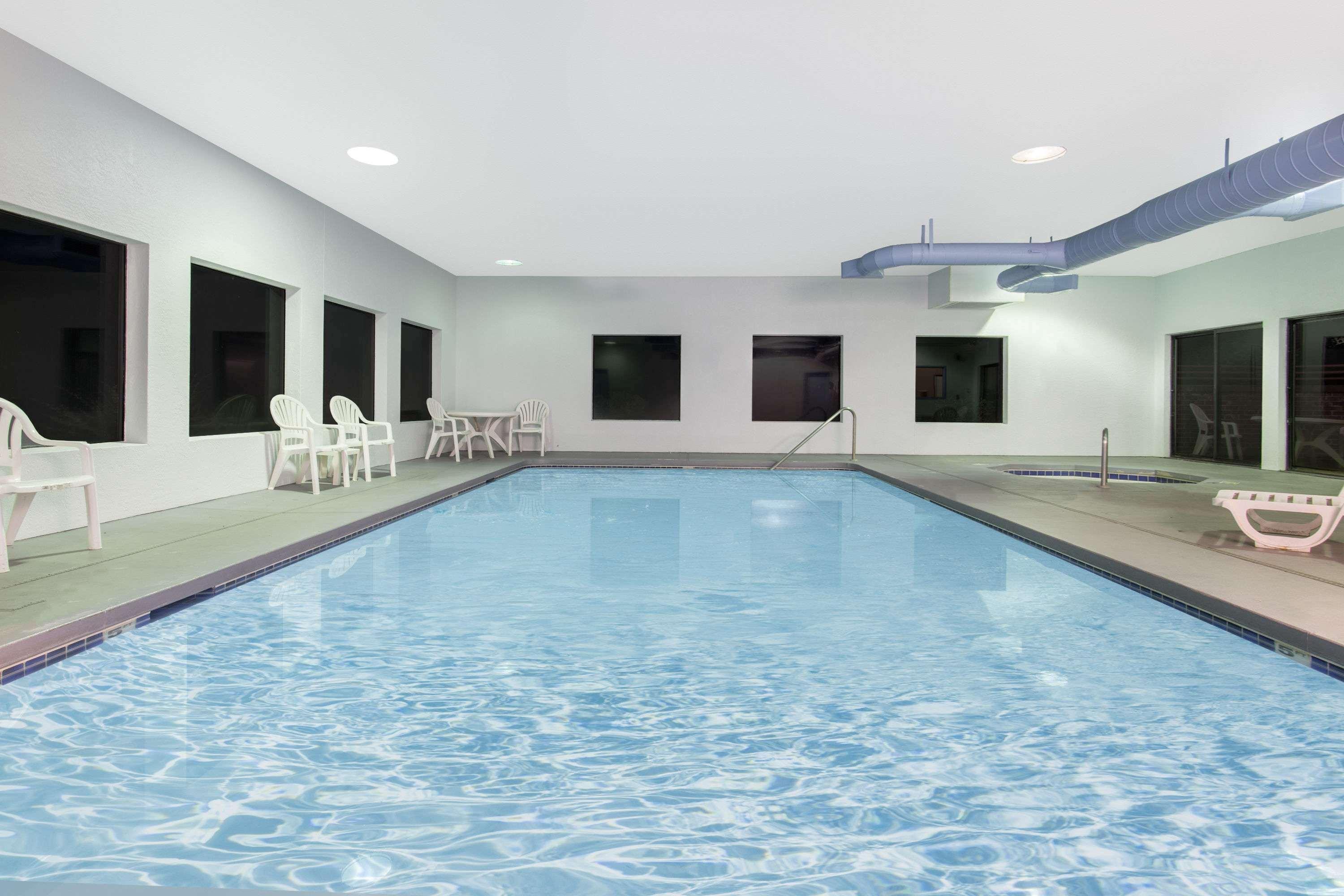 Super 8 By Wyndham Lacey Olympia Area Экстерьер фото