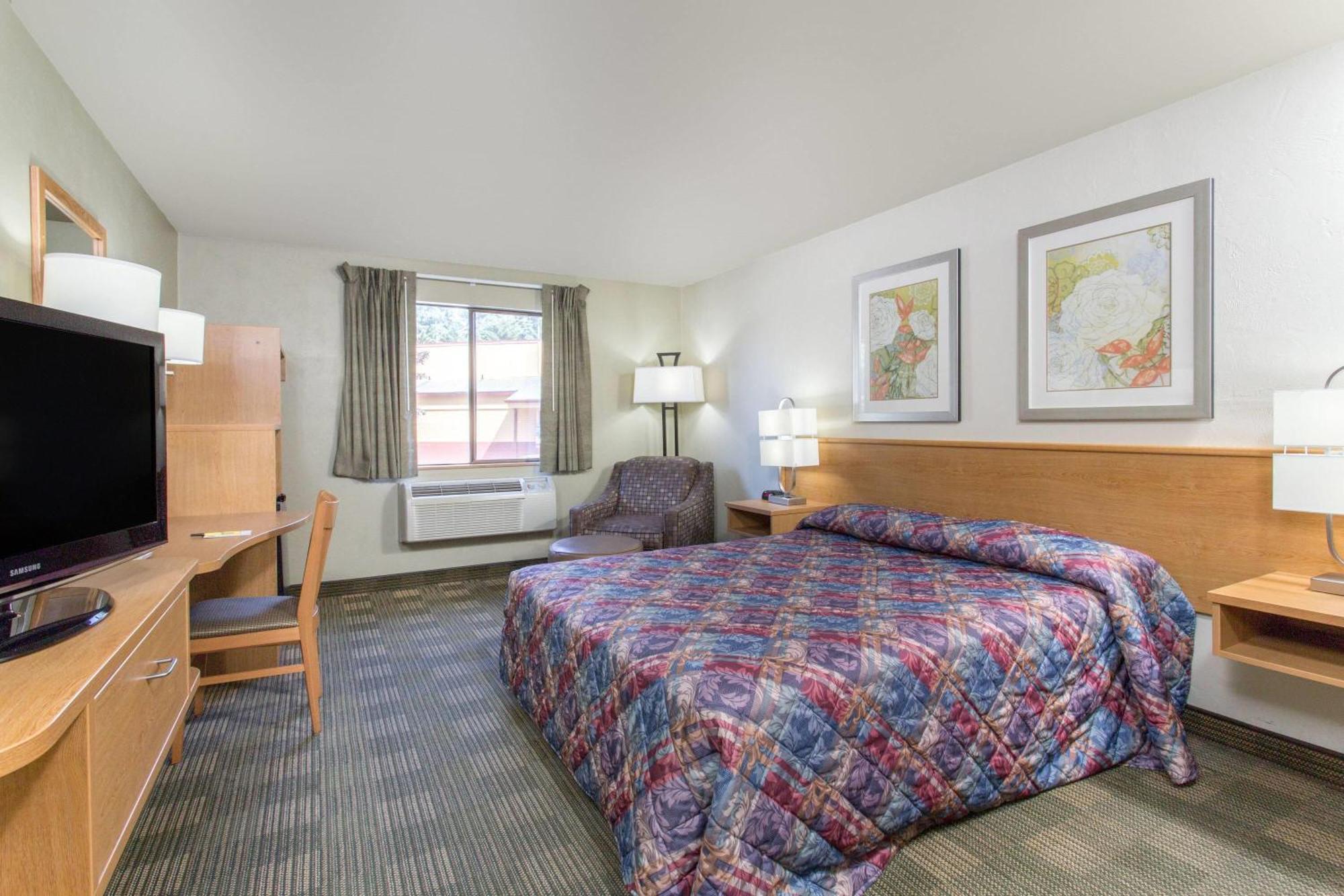 Super 8 By Wyndham Lacey Olympia Area Экстерьер фото
