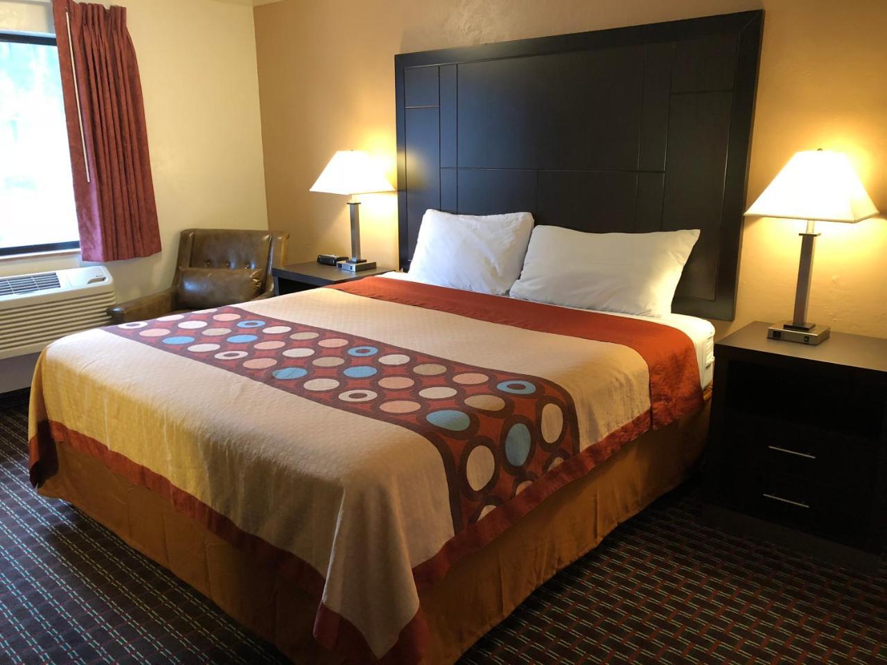 Super 8 By Wyndham Lacey Olympia Area Экстерьер фото