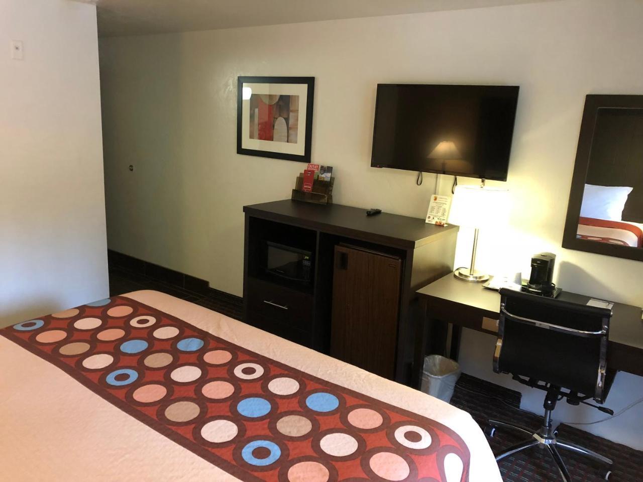 Super 8 By Wyndham Lacey Olympia Area Экстерьер фото